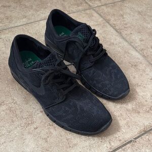 Nike Men's Black Stefan Janoski size 12 Sneakers